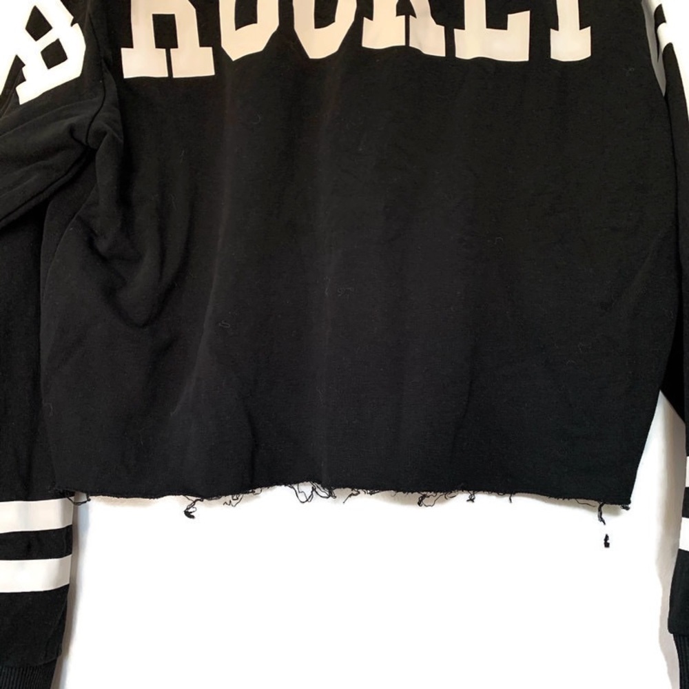 ⭐️ 2 for $10! ⭐️ H&M Brooklyn Crop Sweatshirt - Picture 2 of 4